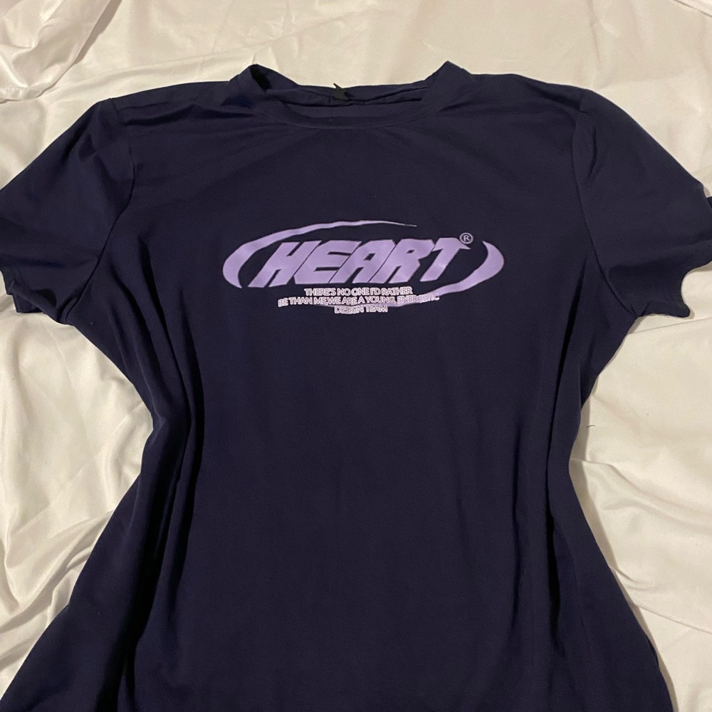 graphic tee navy